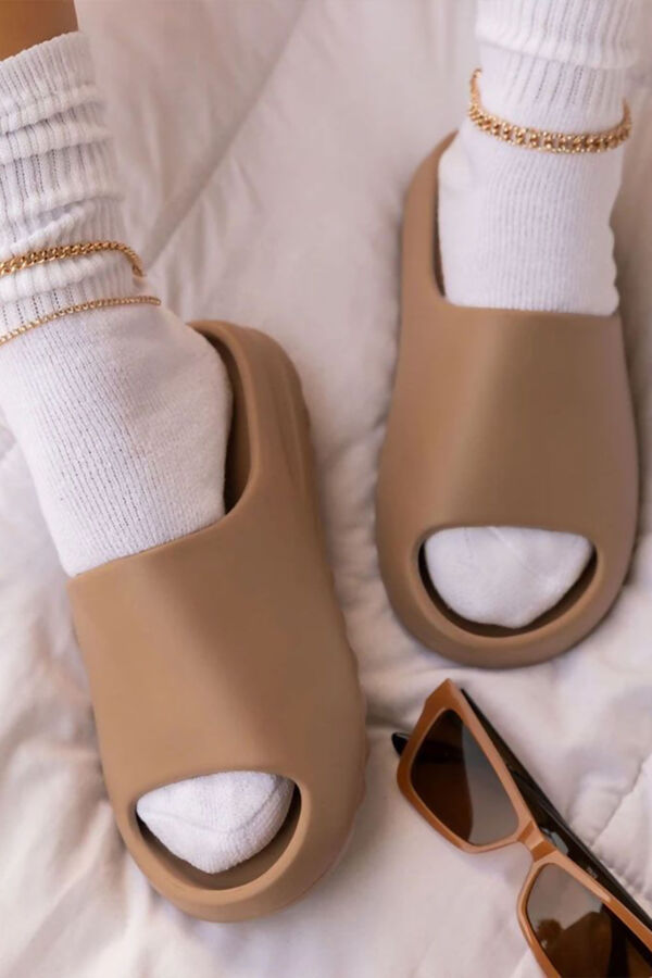 Mocha Rubber Ribbed Sole Sliders