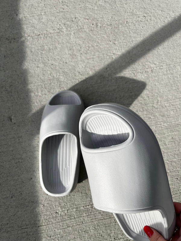 Grey Rubber Ribbed Sole Sliders